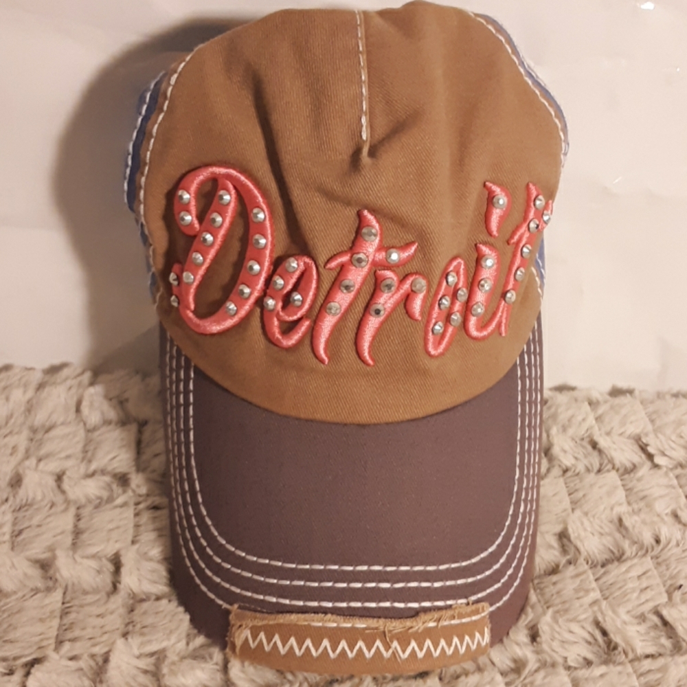 Women's Detroit Hat.